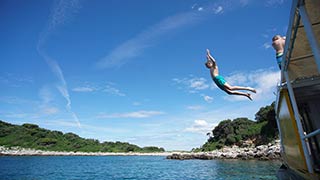 Islands swimming